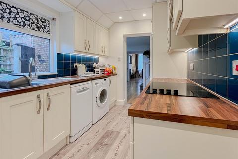 61 Chapel Road, Burnham-on-crouch, CM0 8JD
