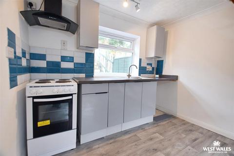 2 bedroom terraced house for sale, Manor Parade, Goodwick