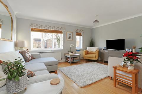 3 bedroom end of terrace house for sale, Borelli Mews, Farnham, Surrey, GU9