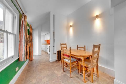 1 bedroom flat for sale, Tollington Road, London N7