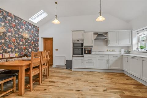 2 bedroom cottage for sale, Sterne Way, Sutton-On-The-Forest, York