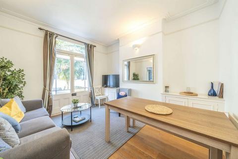 4 bedroom house for sale, Thirsk Road, London SW11