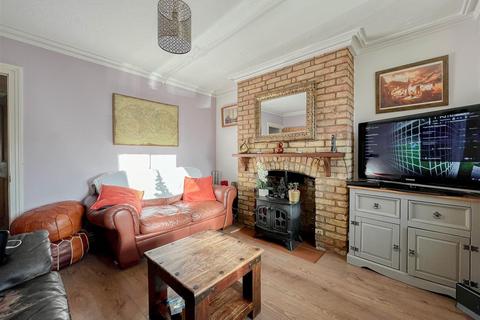 3 bedroom cottage for sale, Western Road, Burnham-On-Crouch