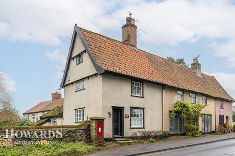 3 bedroom cottage for sale, Ipswich Road, Norwich