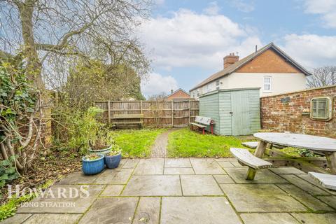 3 bedroom cottage for sale, Ipswich Road, Norwich