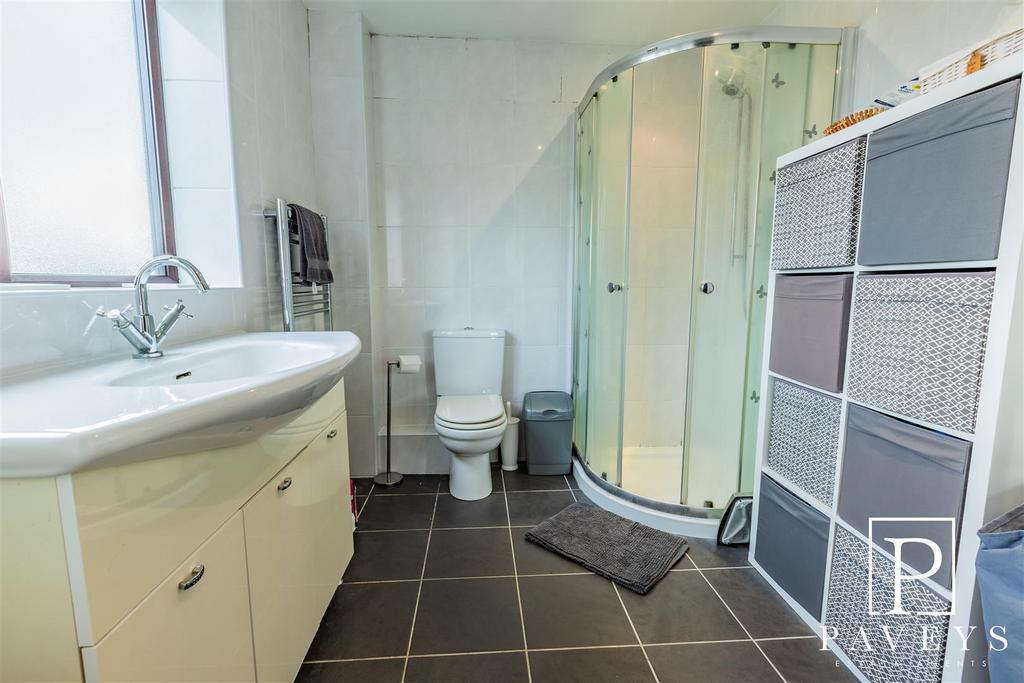 En suite shower room