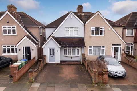 3 bedroom semi-detached house for sale, Amberley Road, Upper Abbey Wood, SE2