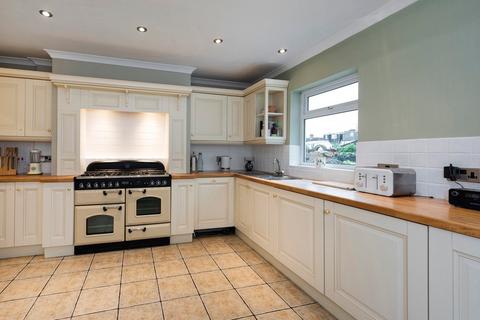 67 Amberley Road, London, SE2 0SG
