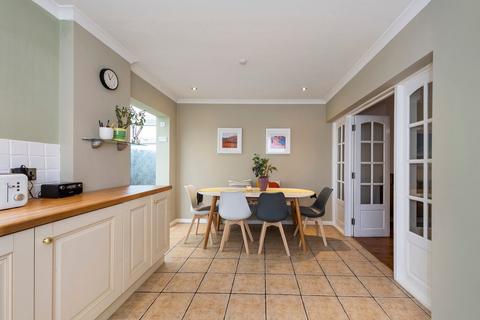 67 Amberley Road, London, SE2 0SG