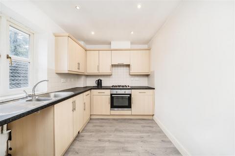 2 bedroom flat for sale, Meadow Gate, Corbins Lane, Harrow, HA2 8ET