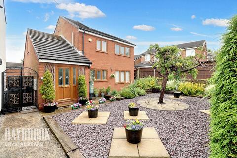 4 bedroom detached house for sale, Rotherham Road, Swallownest