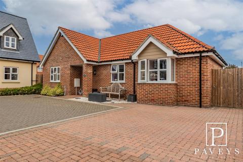 3 bedroom detached bungalow for sale, Orchard Gardens, Kirby Cross