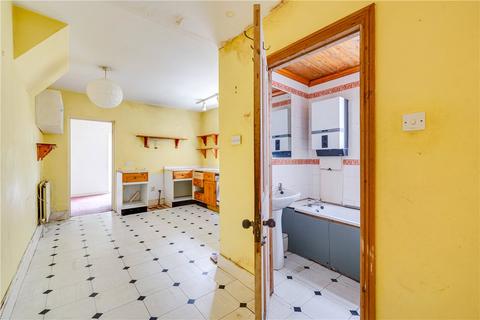 64 Burnfoot Avenue, Fulham, London, SW6 5EA