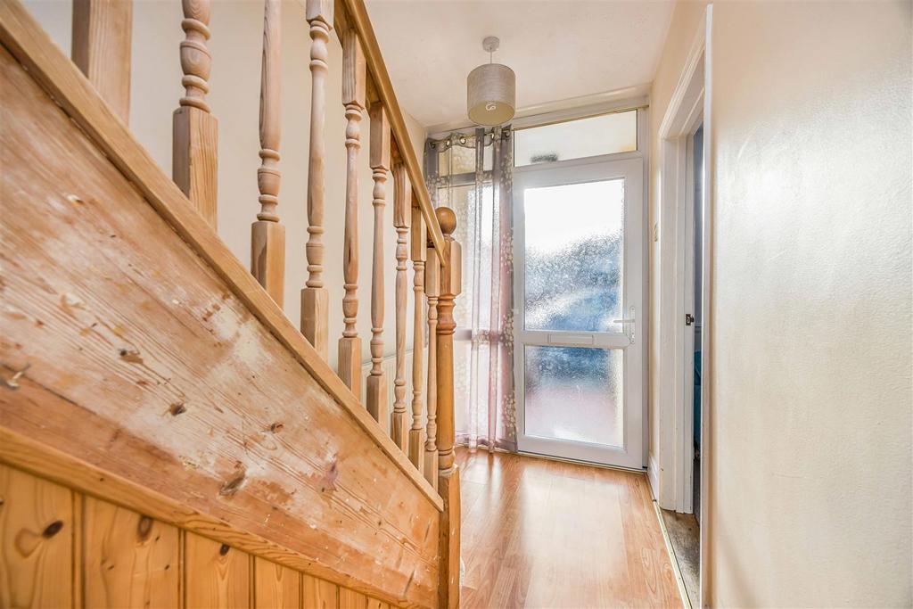 137 Stanley Avenue, Baffins-Small-Portico Marketing