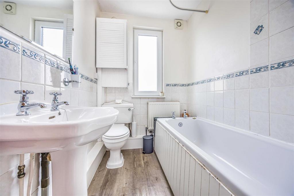 137 Stanley Avenue, Baffins-Small-Portico Marketing