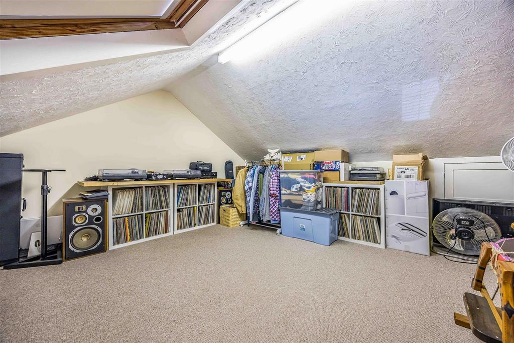 137 Stanley Avenue, Baffins-Small-Portico Marketing