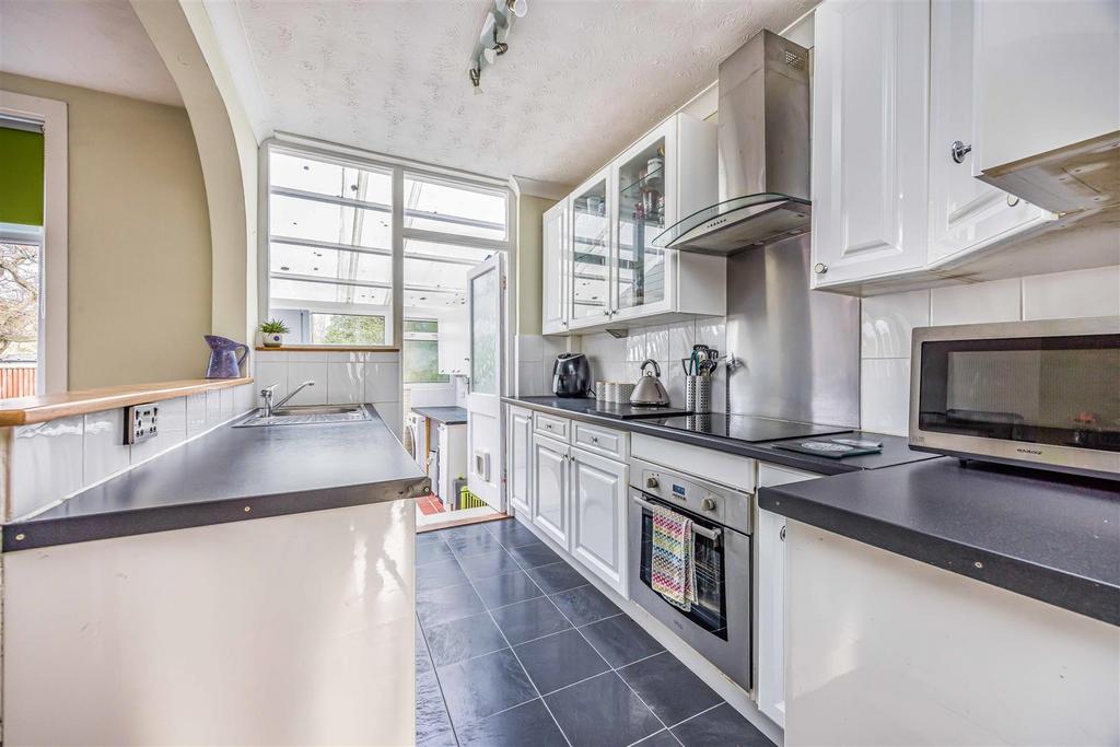 137 Stanley Avenue, Baffins-Small-Portico Marketing