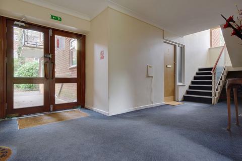 2 bedroom apartment for sale, Richmond Park Road, Bournemouth BH8