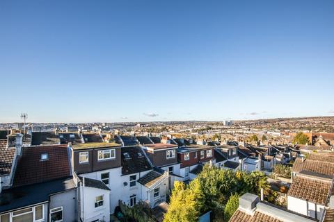 6 bedroom end of terrace house for sale, Carlyle Street, Brighton