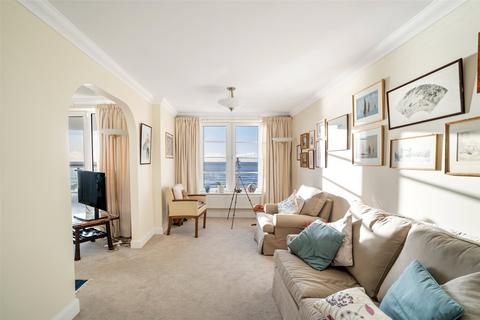 3 bedroom flat for sale, Steyne Gardens, Worthing, West Sussex, BN11