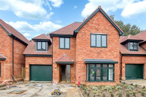 4 bedroom detached house for sale, London Road, Binfield, Bracknell, Berkshire, RG42