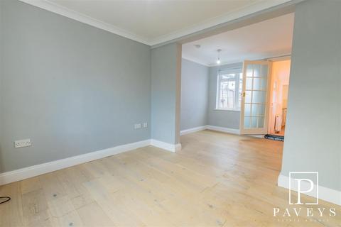 2 bedroom terraced house for sale, Saville Street, Walton On The Naze