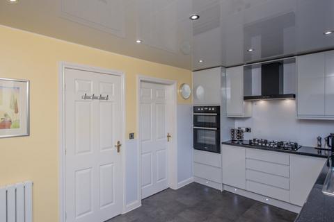 4 bedroom detached house for sale, Winscar Avenue, Clayton Heights, Bradford, BD6