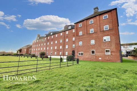 2 bedroom flat for sale, Swonnells Court, Oulton Broad