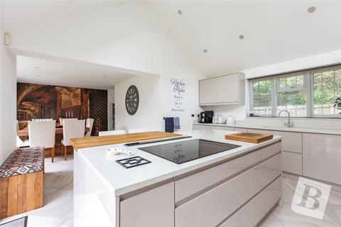 4 bedroom detached house for sale, Lampern Crescent, Billericay, Essex, CM12