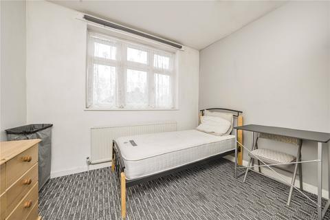 42 North Drive, Hounslow, TW3 1PU