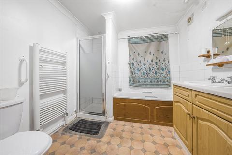 42 North Drive, Hounslow, TW3 1PU