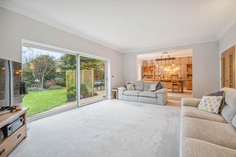 5 bedroom detached house for sale, Damask Close, Tring