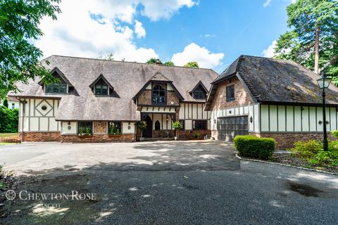 5 bedroom detached house for sale, Larch Avenue, Ascot