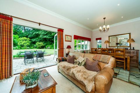 5 bedroom detached house for sale, Larch Avenue, Ascot