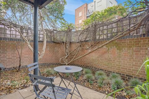 2 bedroom flat for sale, Church Road, Islington, N1