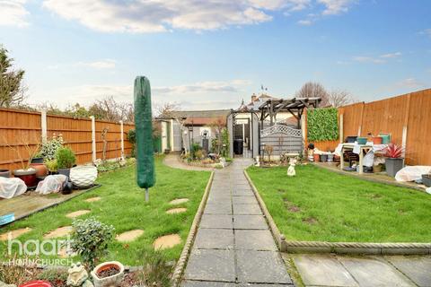 3 bedroom semi-detached bungalow for sale, Suttons Avenue, Hornchurch