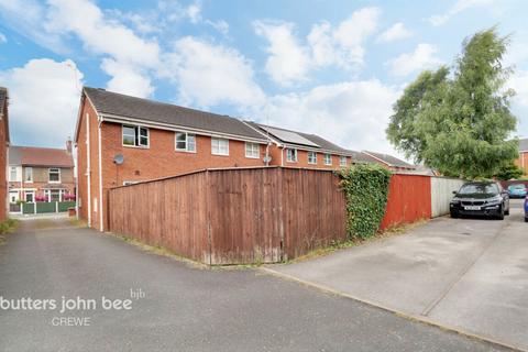 3 bedroom semi-detached house for sale, St Andrews Avenue, Crewe