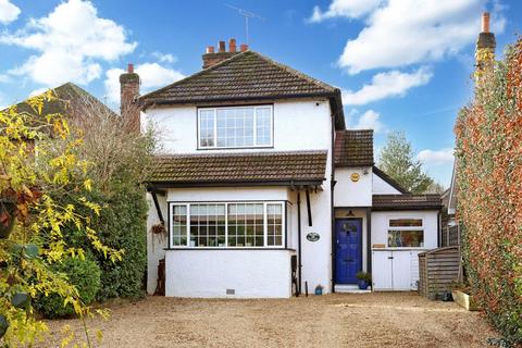 4 bedroom detached house for sale, Lower Road, Chalfont St. Peter, Buckinghamshire, SL9