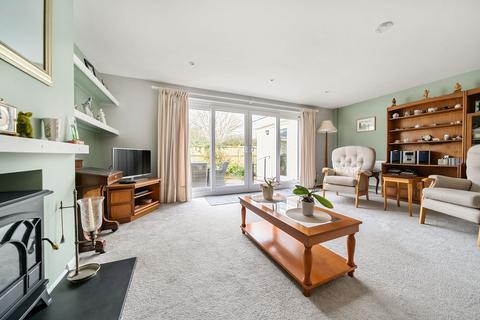 64 Heathfield Park, Midhurst, GU29 9HL
