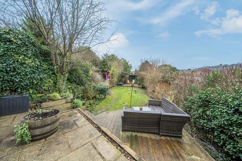 6 Rickman Hill, Coulsdon, CR5 3DL