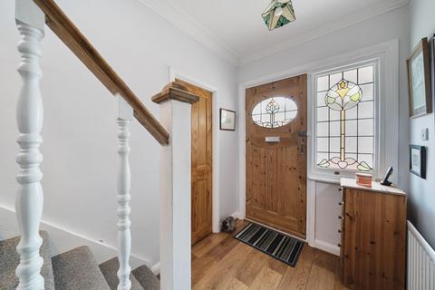 6 Rickman Hill, Coulsdon, CR5 3DL