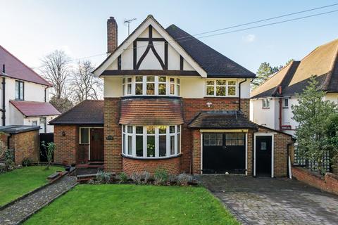 4 bedroom detached house for sale, Cearn Way, Coulsdon CR5