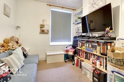 3 bedroom terraced house for sale, Salisbury Avenue, Westcliff-On-Sea