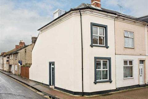 3 bedroom end of terrace house to rent, Union Street, Swindon SN1