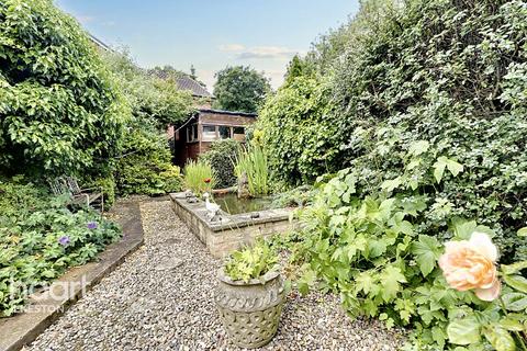 4 bedroom detached bungalow for sale, Cantelupe Road, Ilkeston