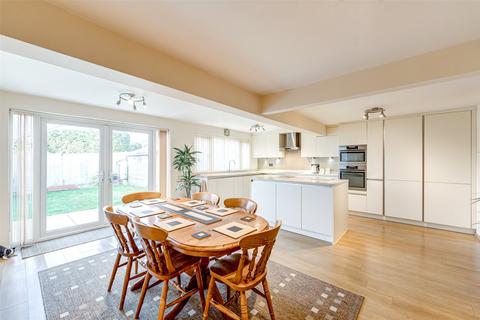 3 bedroom detached house for sale, Welland Close, Worthing, West Sussex, BN13