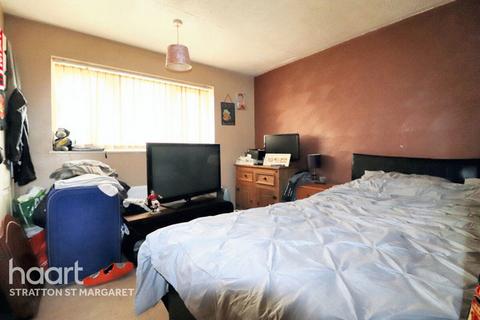 3 bedroom end of terrace house for sale, Shaftesbury Avenue, Swindon