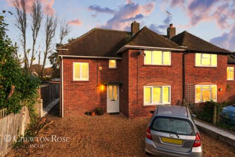 3 bedroom semi-detached house for sale, Kennel Close, Ascot