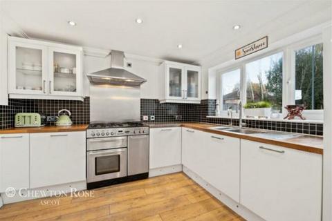 3 bedroom semi-detached house for sale, Kennel Close, Ascot