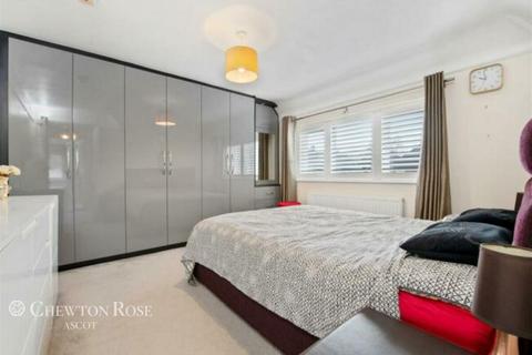 undefined, Kennel Close, Ascot